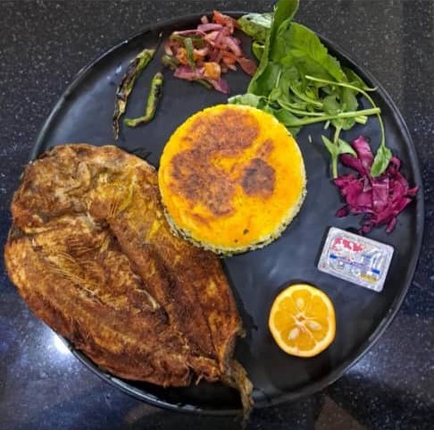 چلو ماهی قزل آلا سرخ شده